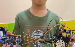 人工智能机器人对孩子是利是弊？