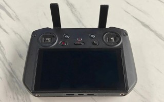 大疆无人机如何连接遥控器？