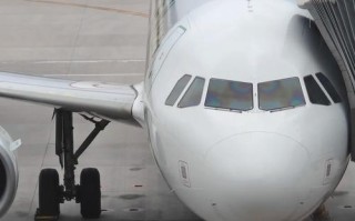 重庆机场遭无人机入侵致延误何时解？