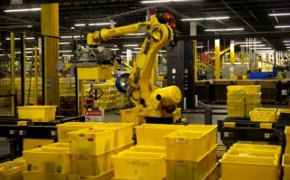 亚马逊自动仓储机器人如何提升仓储效率？