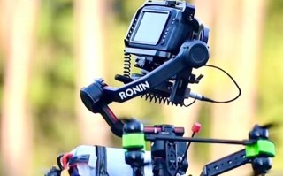 无人机为何叫drone？