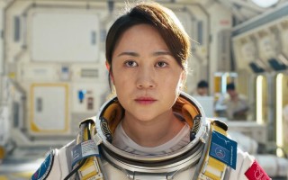 电影女主角是谁？