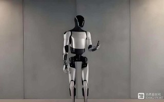 2025广场行走机器人如何突破复杂场景挑战？