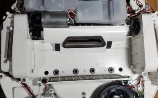 小米扫地机器人滤网怎么拆？