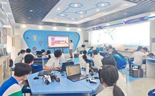 智能机器人如何融入学校教学？