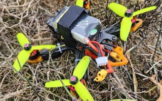 无人机穿越赛第一视角有多刺激？