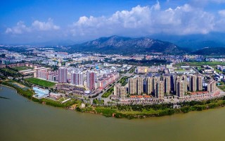 河源人工智能小镇如何打造产业新高地？