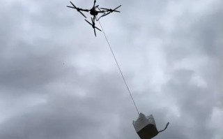 无人机如何运送食物应对地震？