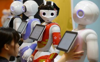 Pepper机器人社团如何玩转科技与创意？