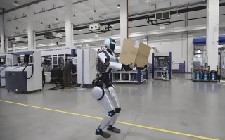 未来90%员工被机器人取代？