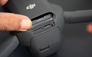 大疆无人机USB口充电，能用充电宝吗？