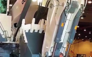 世界上最大的工业机器人