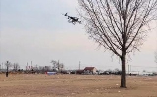 无人机撞树后如何安全停机？