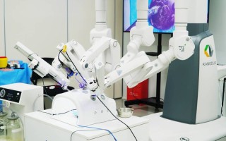 工业机器人与服务机器人有何核心差异？