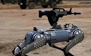 iPad机器人如何发射炮弹？