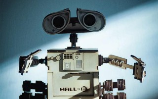 cozmo瓦力机器人，智能伙伴还是玩具？