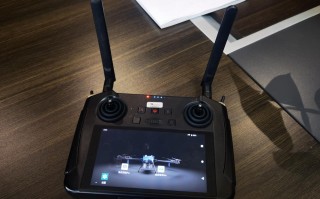 无人机遥控器power