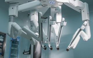AESOP手术机器人如何革新外科手术？