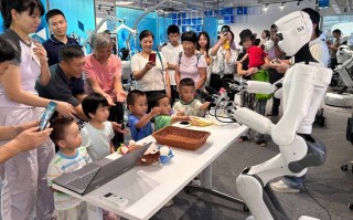 机器人实体店如何开？成本与选址是关键？