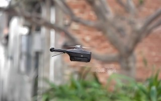 只有蜜蜂大小的无人机