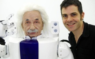 爱因斯坦机器人 视频