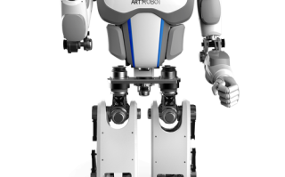 机器人坐到大机器人里面