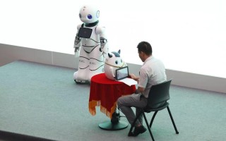 世界上首个机器人律师