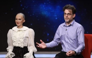 sophia 机器人 采访