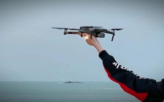 手接Mavic无人机可行吗？安全吗？