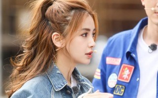 Angelababy机器人争霸，真人VS科技谁更胜一筹？