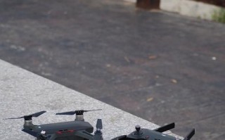 一千多的无人机那个好