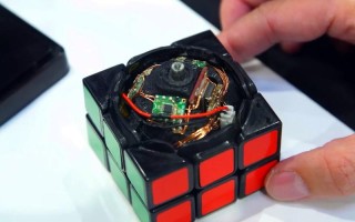 机器人0.637秒拧魔方，如何做到的？