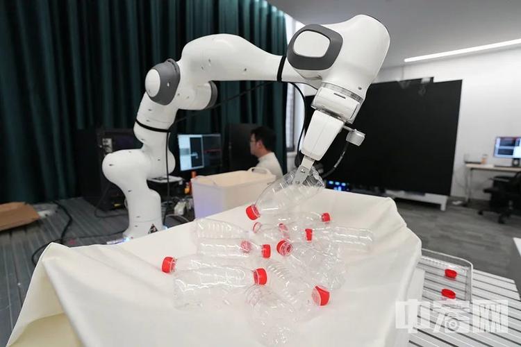 Facebook人工智能实验究竟在探索什么边界？-第1张图片-广州国自机器人