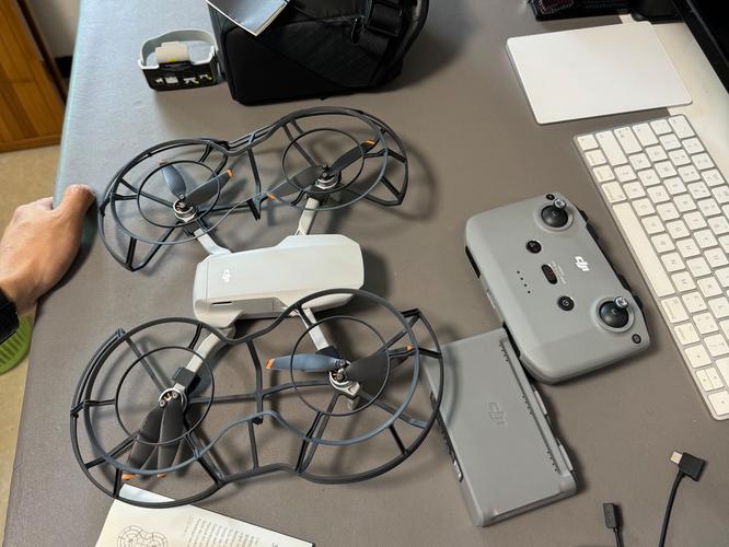 大疆无人机配ipadmini？用途何在？-第1张图片-广州国自机器人
