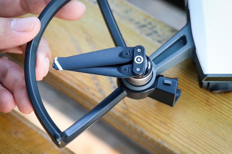 掌上无人机晓spark有何独特优势？-第1张图片-广州国自机器人