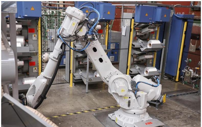 ABB与库卡机器人，哪个更优？-第2张图片-广州国自机器人