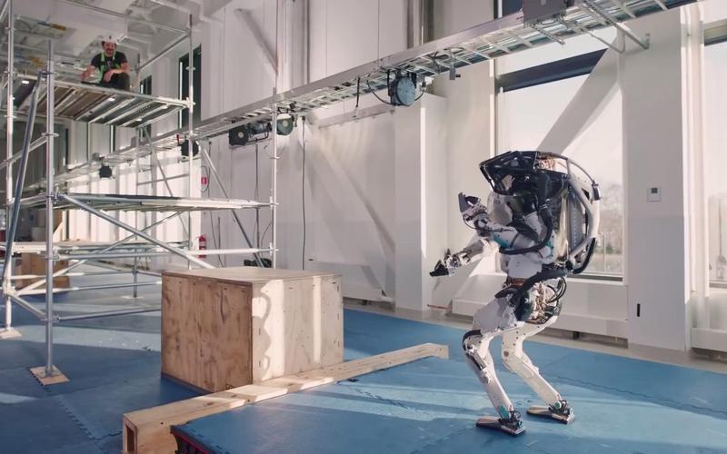 Walker阿特拉斯机器人,能突破人形机器人哪些瓶颈?-第1张图片-广州国自机器人 Walker阿特拉斯机器人,能突破人形机器人哪些瓶颈?-第1张图片-广州国自机器人