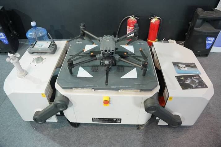 大疆经纬 m200 无人机-第2张图片-广州国自机器人 大疆经纬 m200 无人机-第2张图片-广州国自机器人