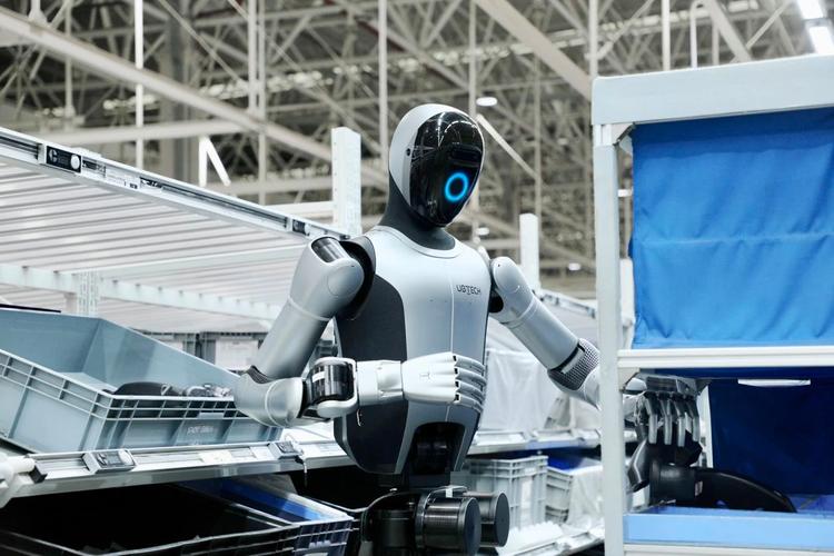 优必选 Walker 机器人如何实现复杂动态平衡？-第1张图片-广州国自机器人