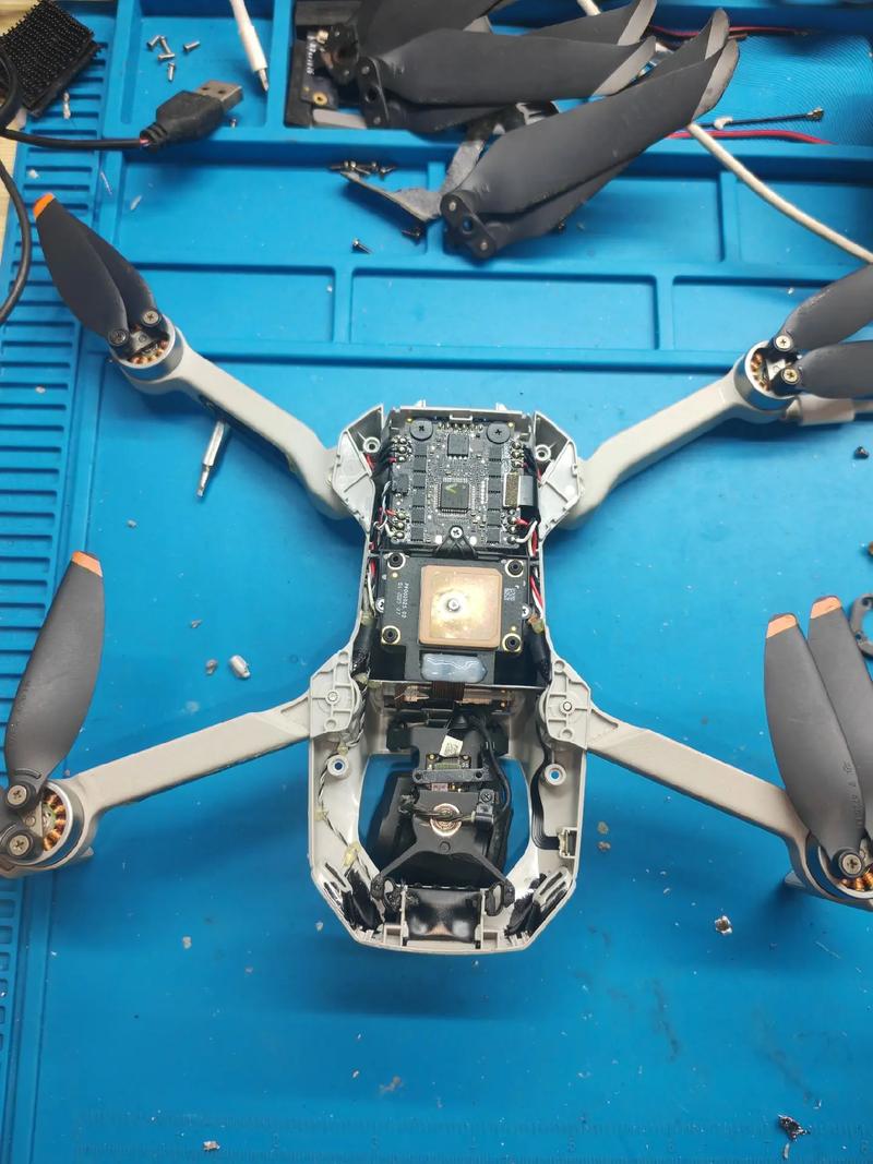 大疆无人机哈苏相机如何更换？-第2张图片-广州国自机器人