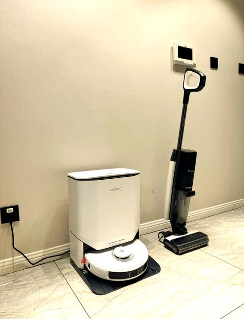 吸尘器与扫地机器人，到底谁更实用？-第2张图片-广州国自机器人
