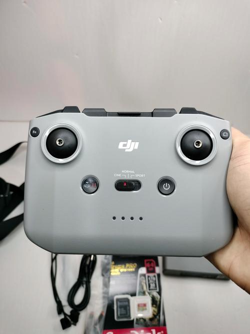 迷你航拍无人机 哪个好-第3张图片-广州国自机器人