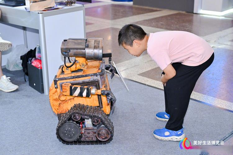 Canbot亲子机器人怎么用？-第3张图片-广州国自机器人