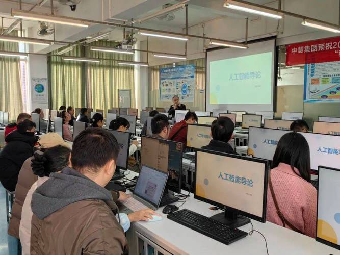 人工智能训练师培训学什么？就业前景如何？-第1张图片-广州国自机器人