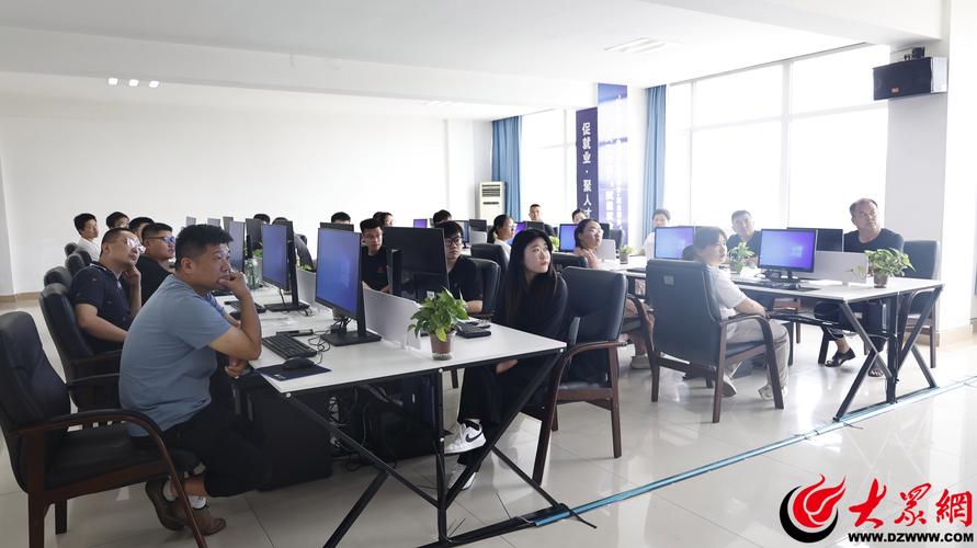 人工智能训练师培训学什么？就业前景如何？-第2张图片-广州国自机器人