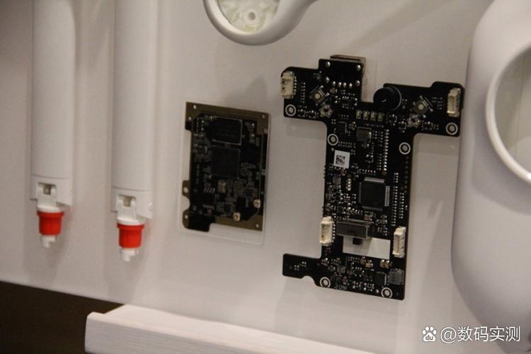 小米无人机手动降落操作步骤是什么？-第1张图片-广州国自机器人