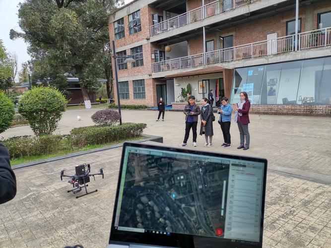 无人机m200操作教程从哪开始学？-第1张图片-广州国自机器人