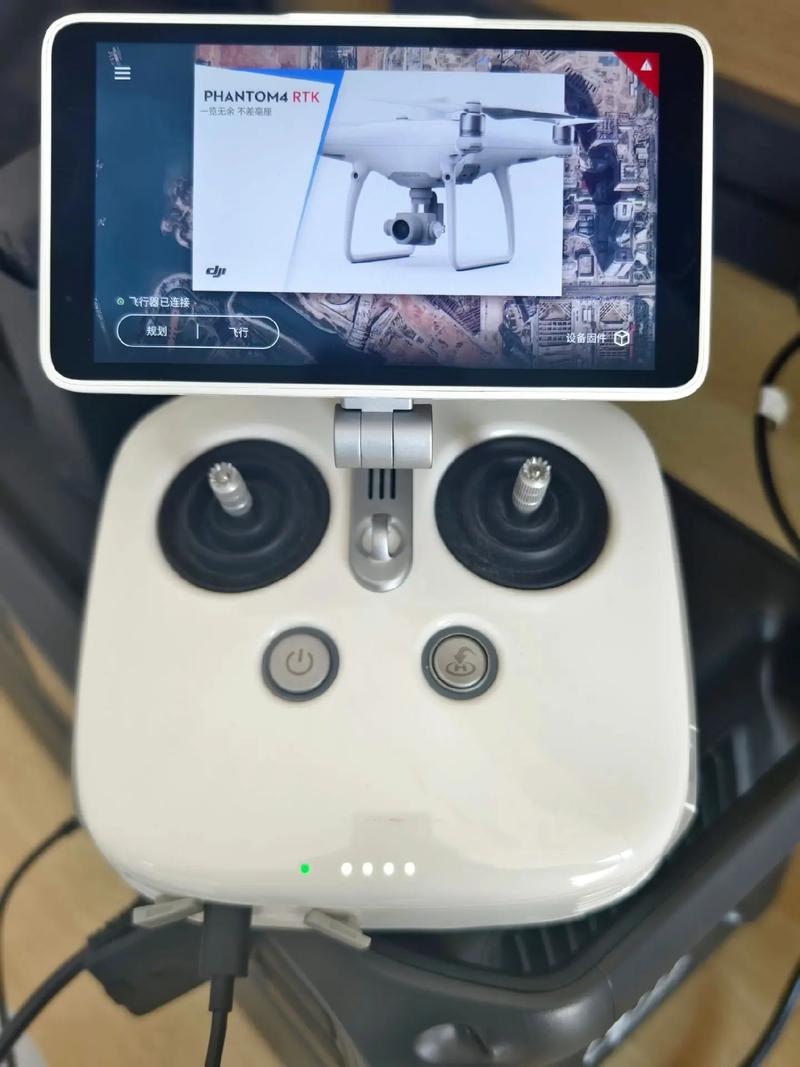 大疆精灵4序号在哪?查什么信息?-第1张图片-广州国自机器人 大疆精灵4序号在哪?查什么信息?-第1张图片-广州国自机器人