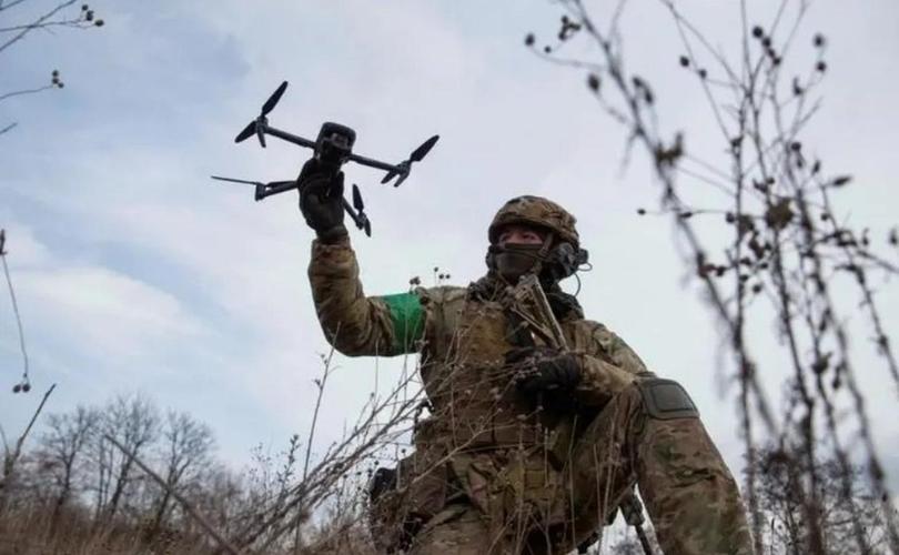 美军为何重新启用曾被禁的大疆无人机？-第3张图片-广州国自机器人