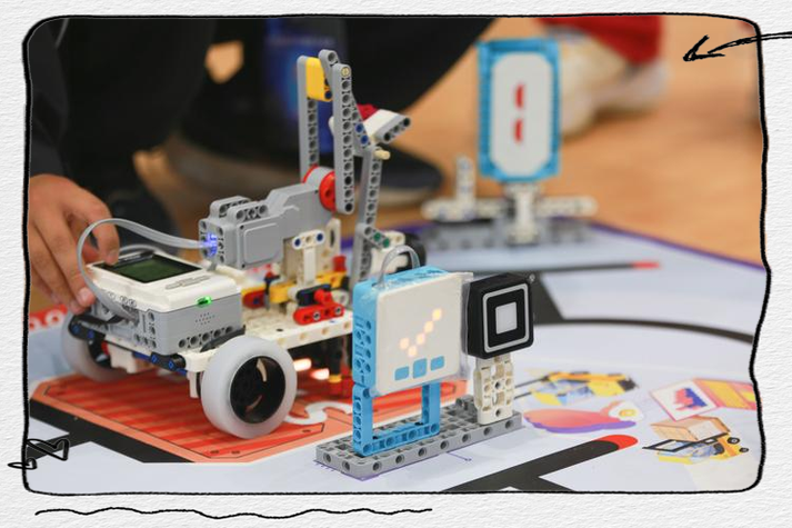 FLL与VEX机器人,哪个更适合入门?-第1张图片-广州国自机器人 FLL与VEX机器人,哪个更适合入门?-第1张图片-广州国自机器人